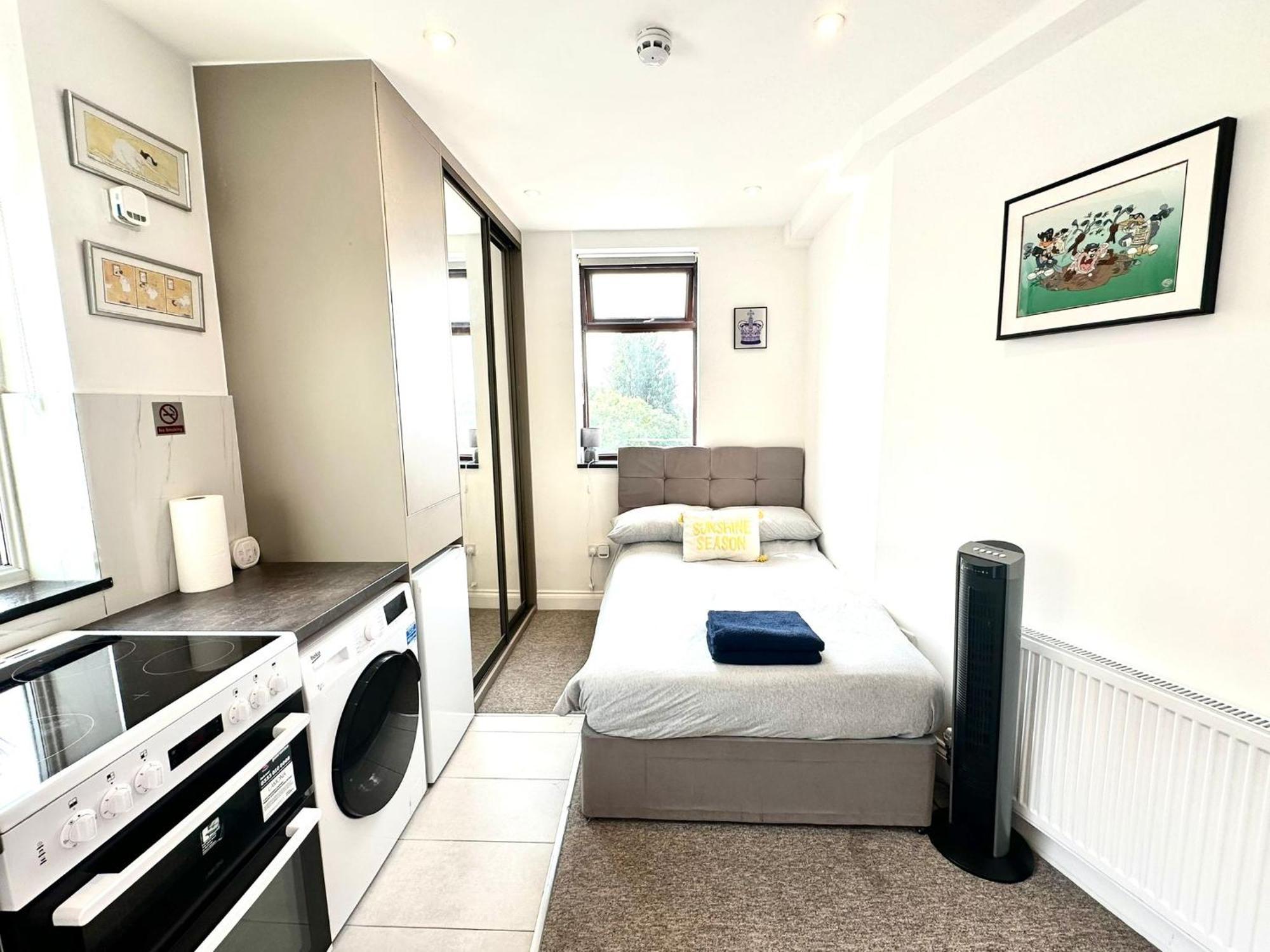 Unique Modern, Private Apartment,15 Mins To Central London Hendon Esterno foto