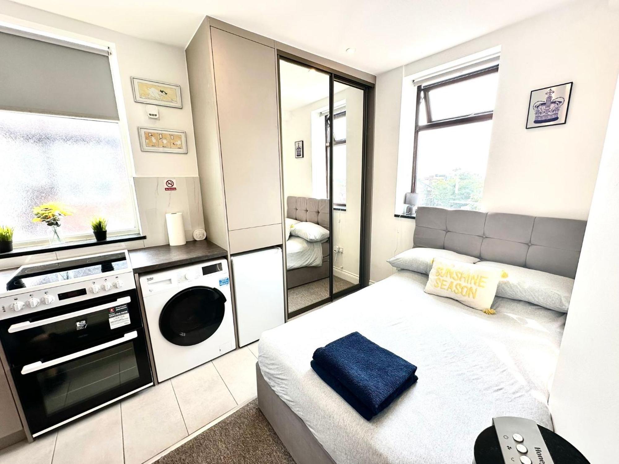 Unique Modern, Private Apartment,15 Mins To Central London Hendon Esterno foto